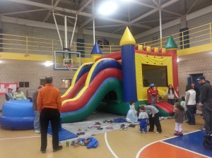 bounce-house-with-slide